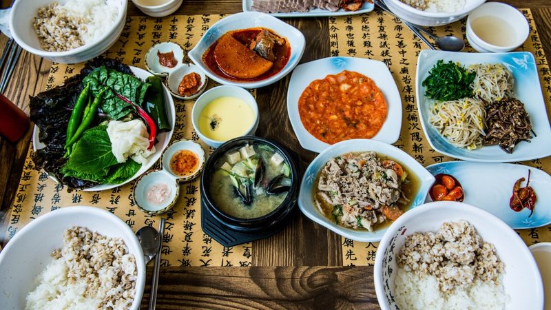 食品招商平台上的产品品质与安全是重中之重。以下是一些关注要点：